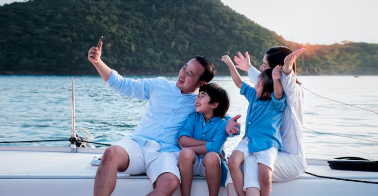 Essential Boating Tips for a Safe and Enjoyable Family Adventure Essential Boating Tips for a Safe and Enjoyable Family Adventure
