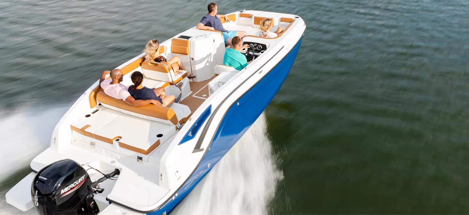 DX2000 Series Deck Boats