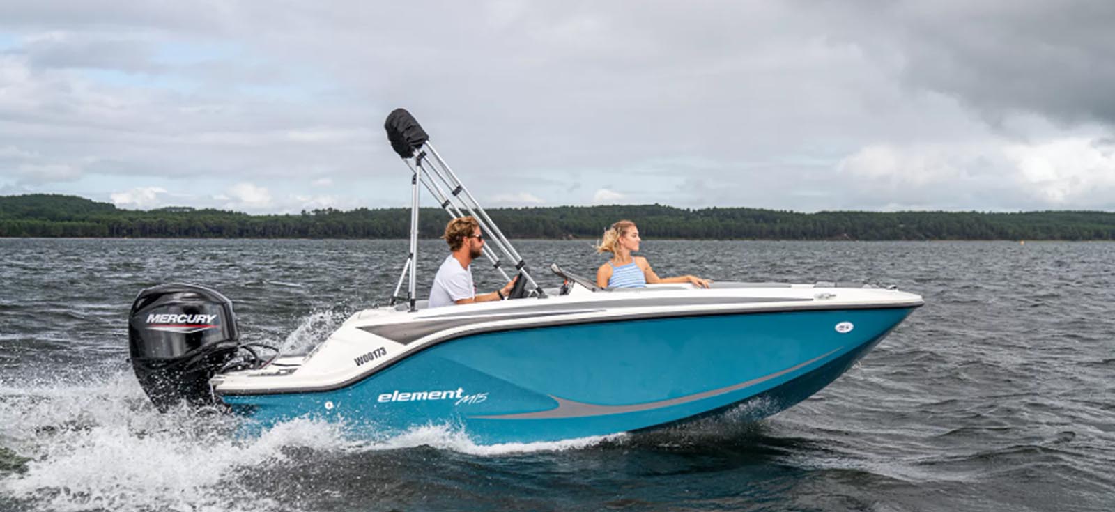 M15 Series Deck Boats