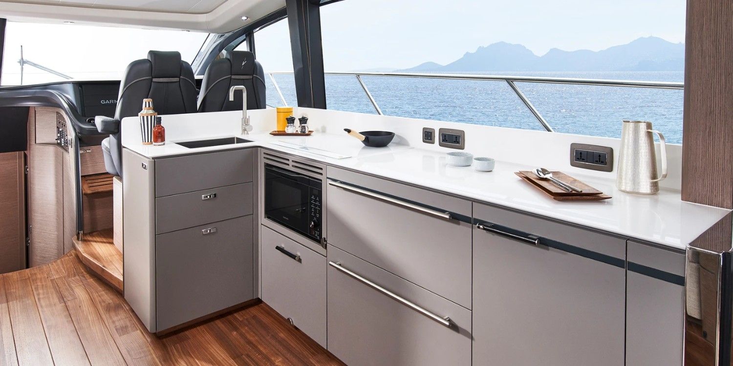 Princess V Class v55 Yacht dealer in Mumbai