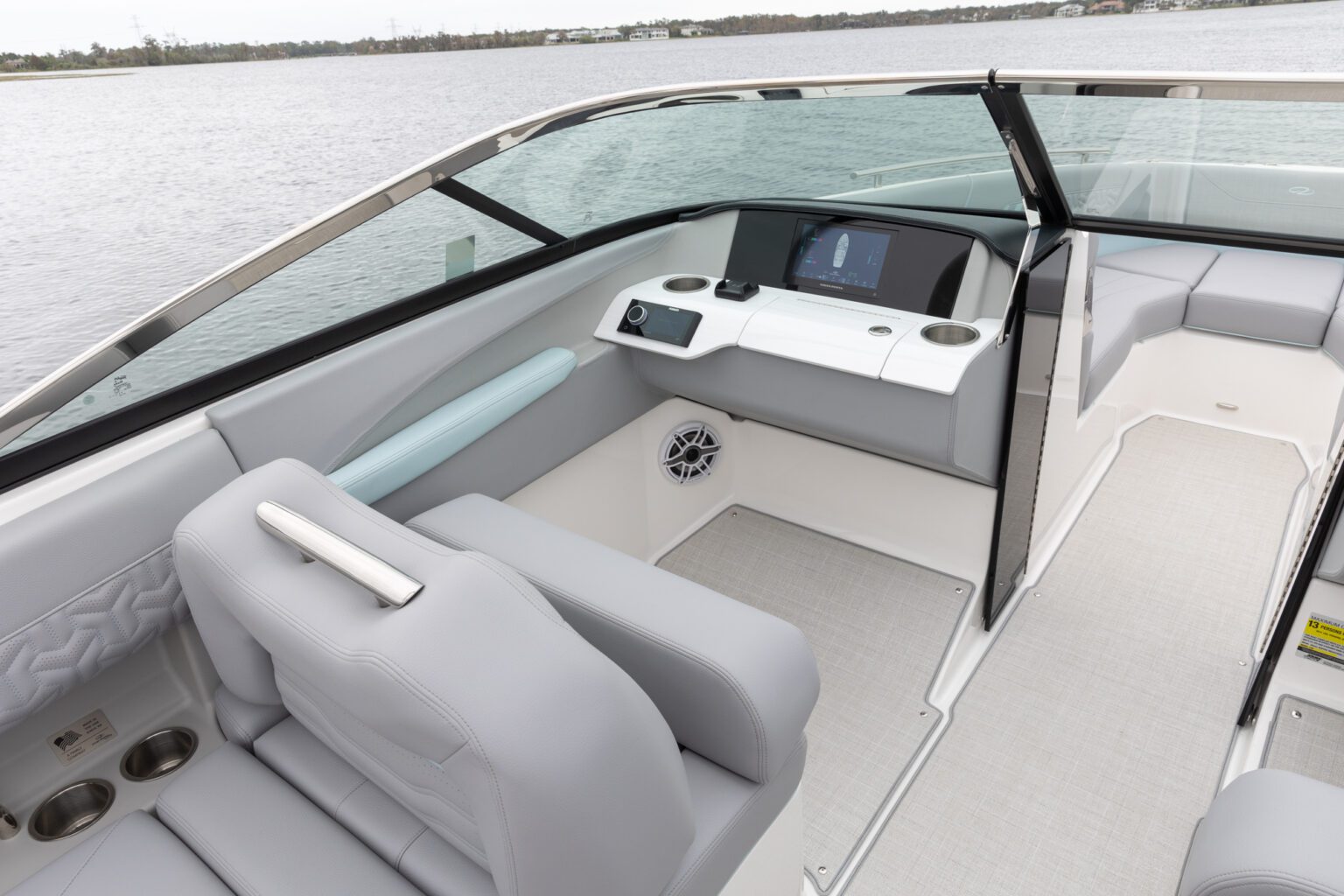 Regal LS4 Surf