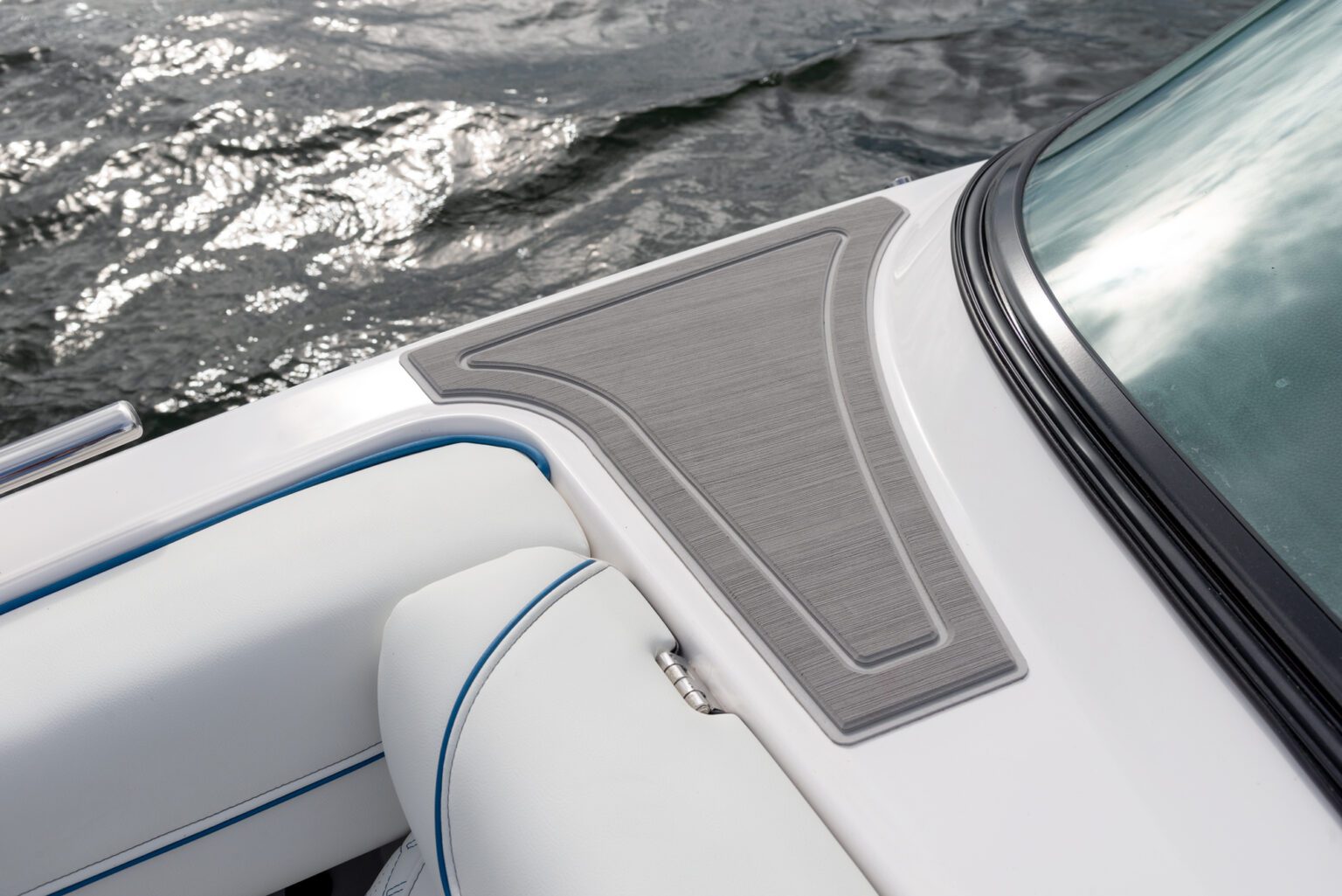 Regal LS4 Surf
