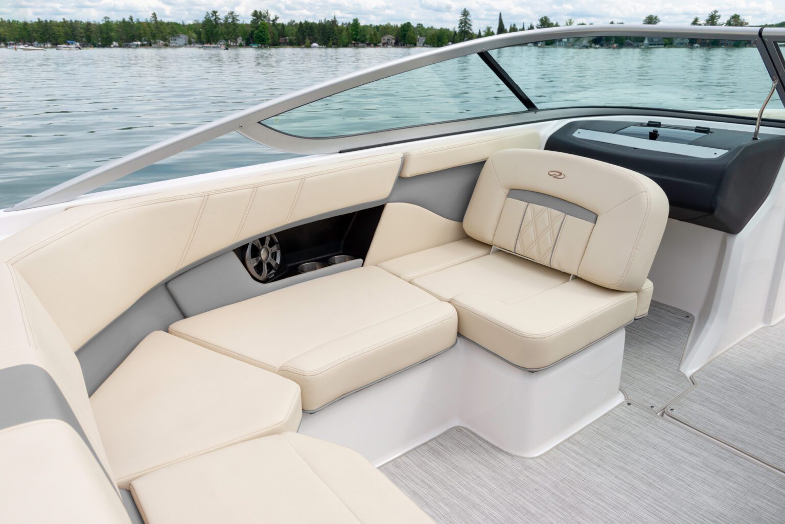 Sterndrive Bowrider Regal 2000 ES