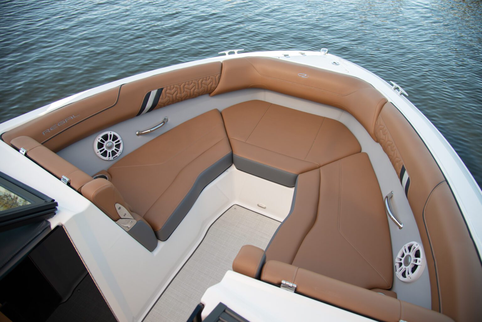 Sterndrive Bowrider Regal LS2