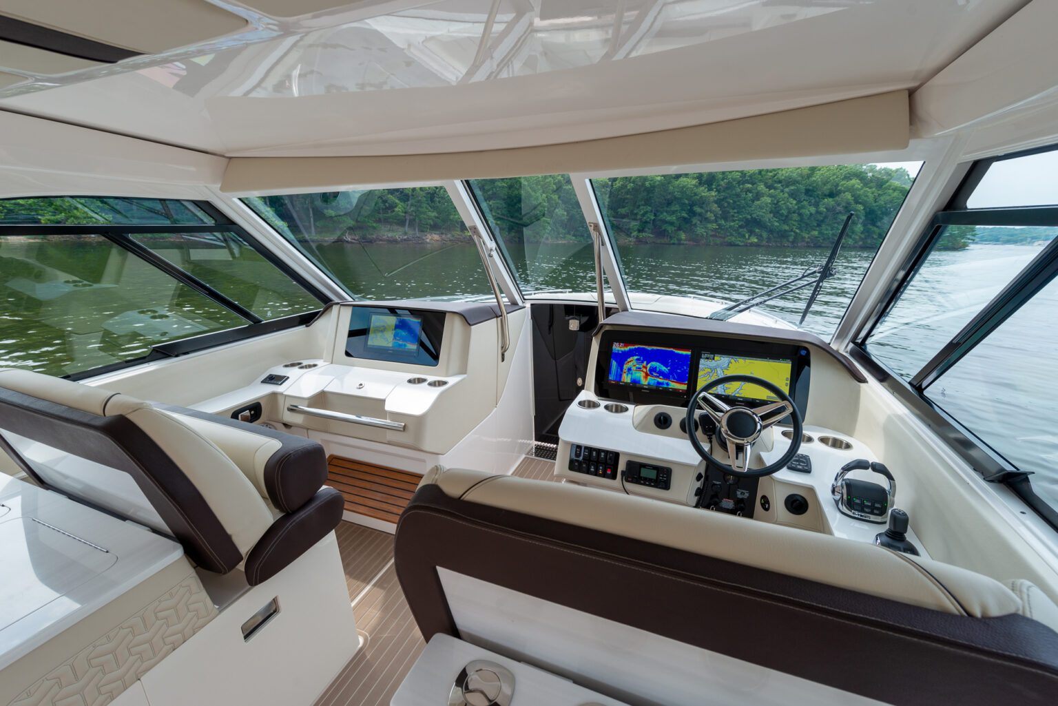 Sterndrive Bowrider Regal LS36